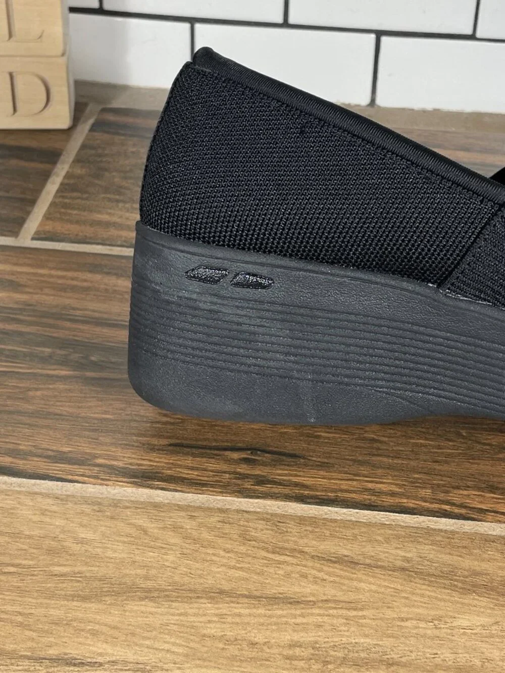 Skechers Pier Lite Shoes Womens Size 9 Wide Black Lightweight Slip On Wedge